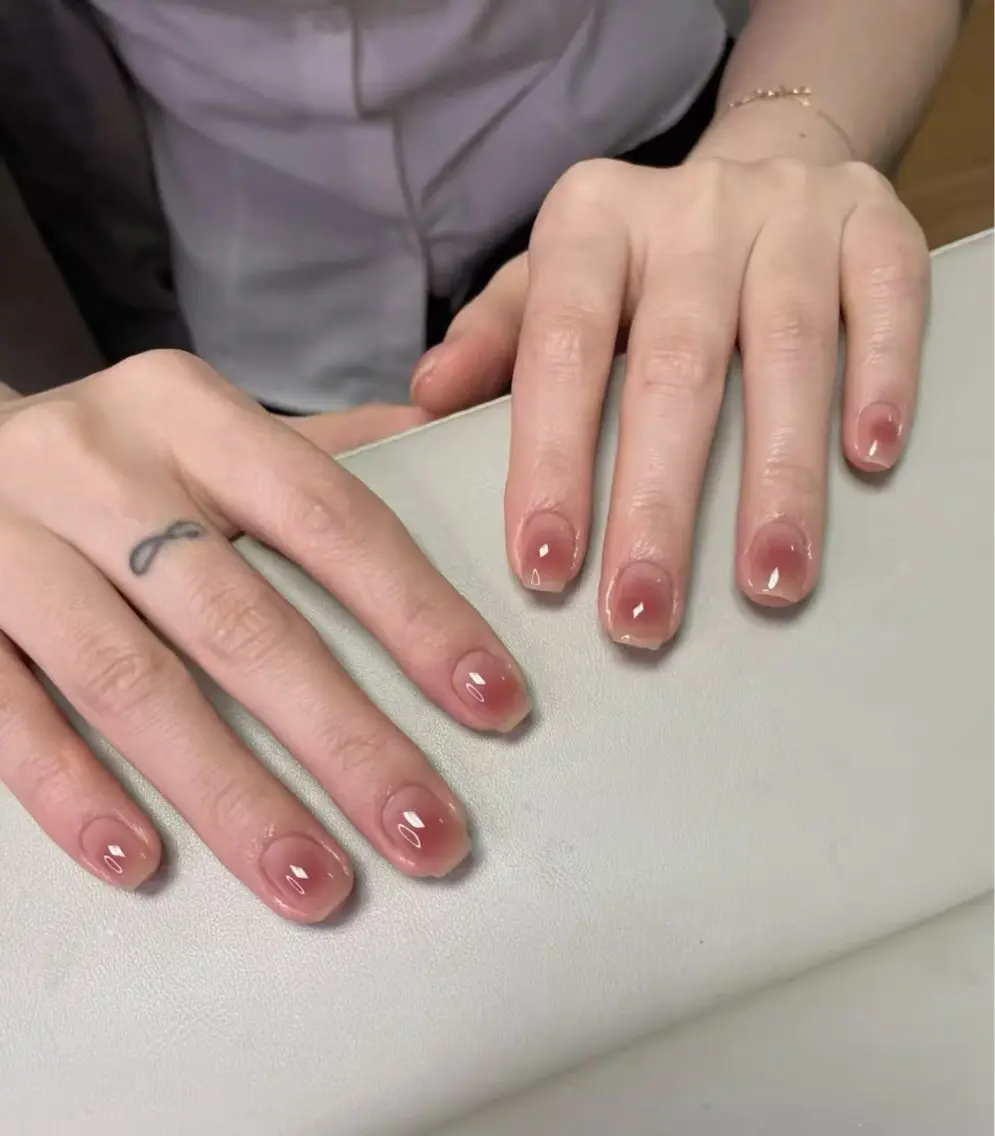 ネイル チークネイル LOVE NAIL リリのネイルデザイン