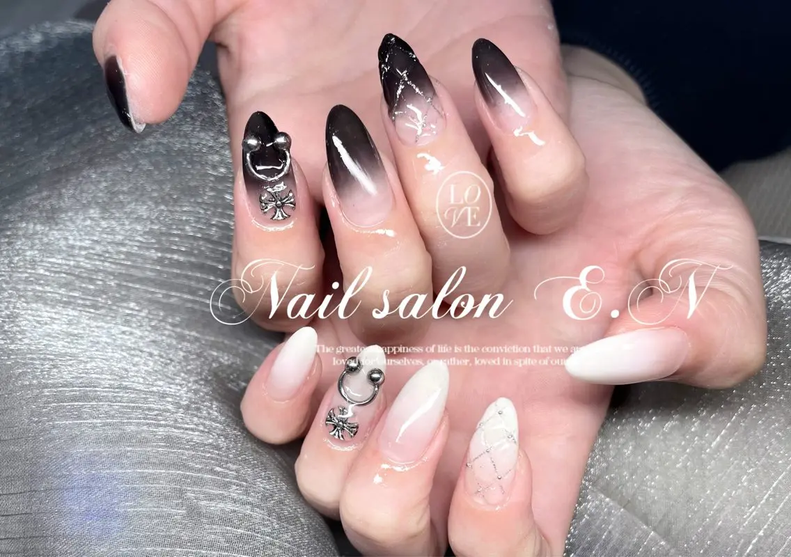ネイル E.N🦋 長さ出し/持ち込みのネイルデザイン