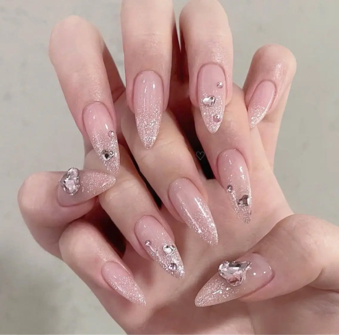 パーマ ハンドネイル moon nailsのネイルデザイン