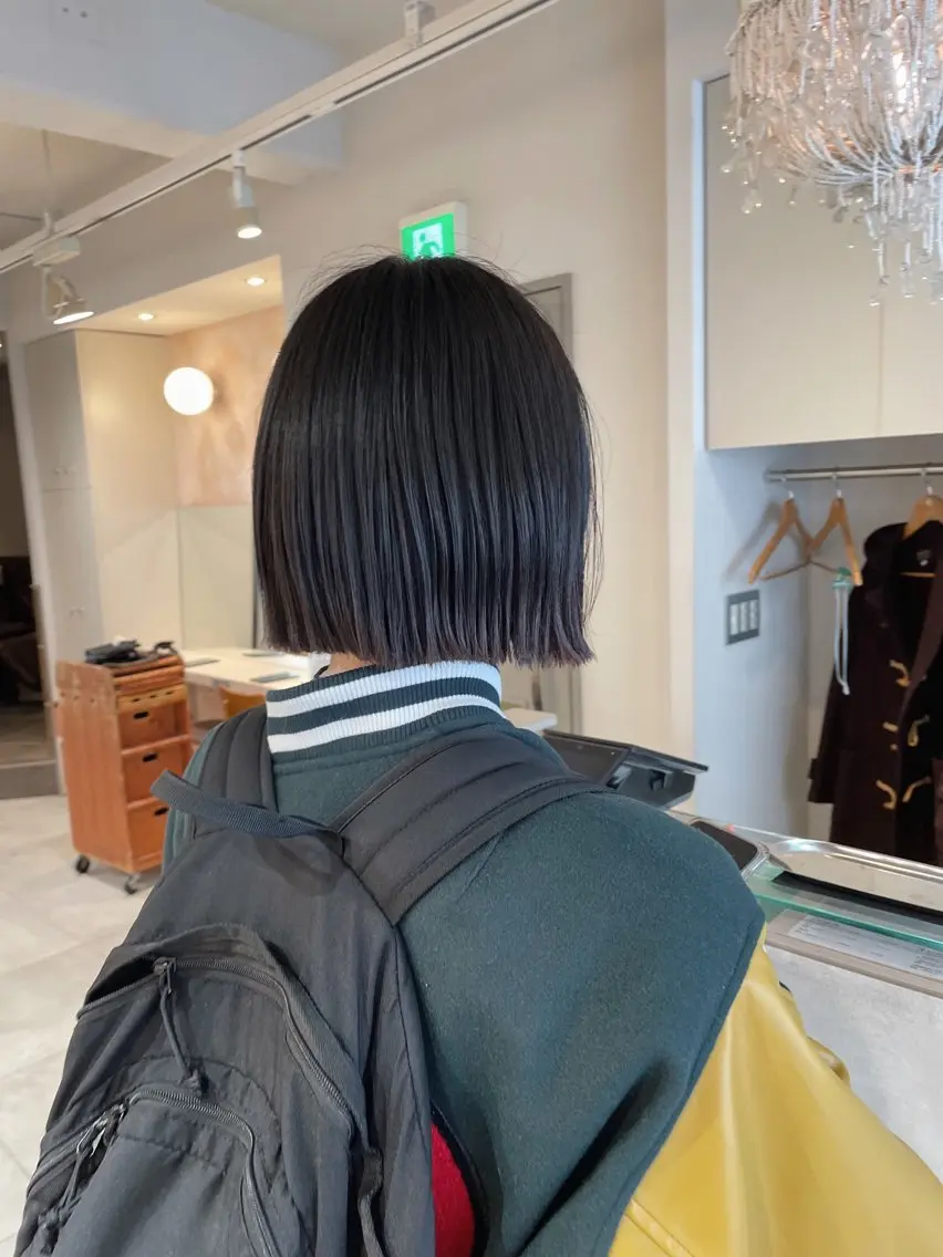ショート ボブ カット トリートメント 切りっぱなしボブ ソノキユウカのヘアスタイル