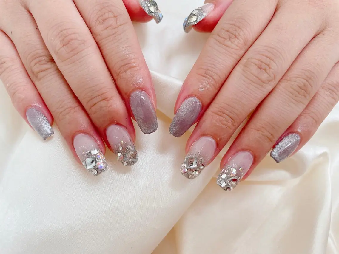 ネイル キラキラネイル kiki nail &brow二子玉川のネイルデザイン
