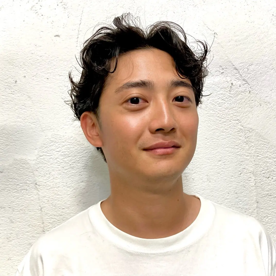 ショート パーマ メンズ センターパート メンズパーマ カット パーマ 葵🫧髪質改善/ つや髪✨梅田のヘアスタイル