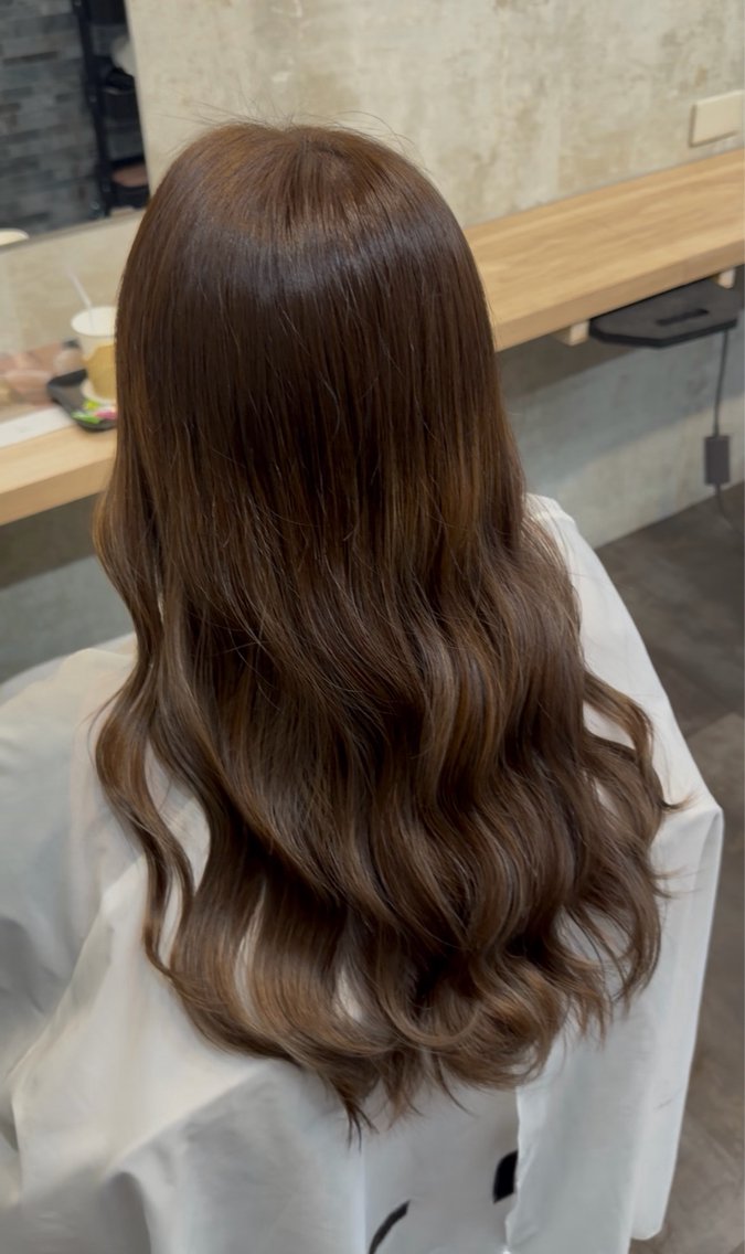 ロング カラー ブリーチ ブリーチなしカラー 坂元 姫夏のヘアスタイル