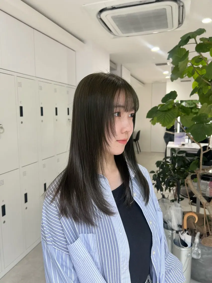 セミロング カラー ヘアカラー トリートメント ヘッドスパ ヘアセット 🖤:抜け感×大人 スタイル/Aoiのヘアスタイル