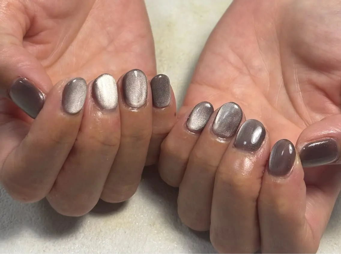 ネイル オーロラネイル フットネイル フレンチネイル ジェルネイル マグネットネイル ハンドネイル kiki nail たまプラーザのネイルデザイン