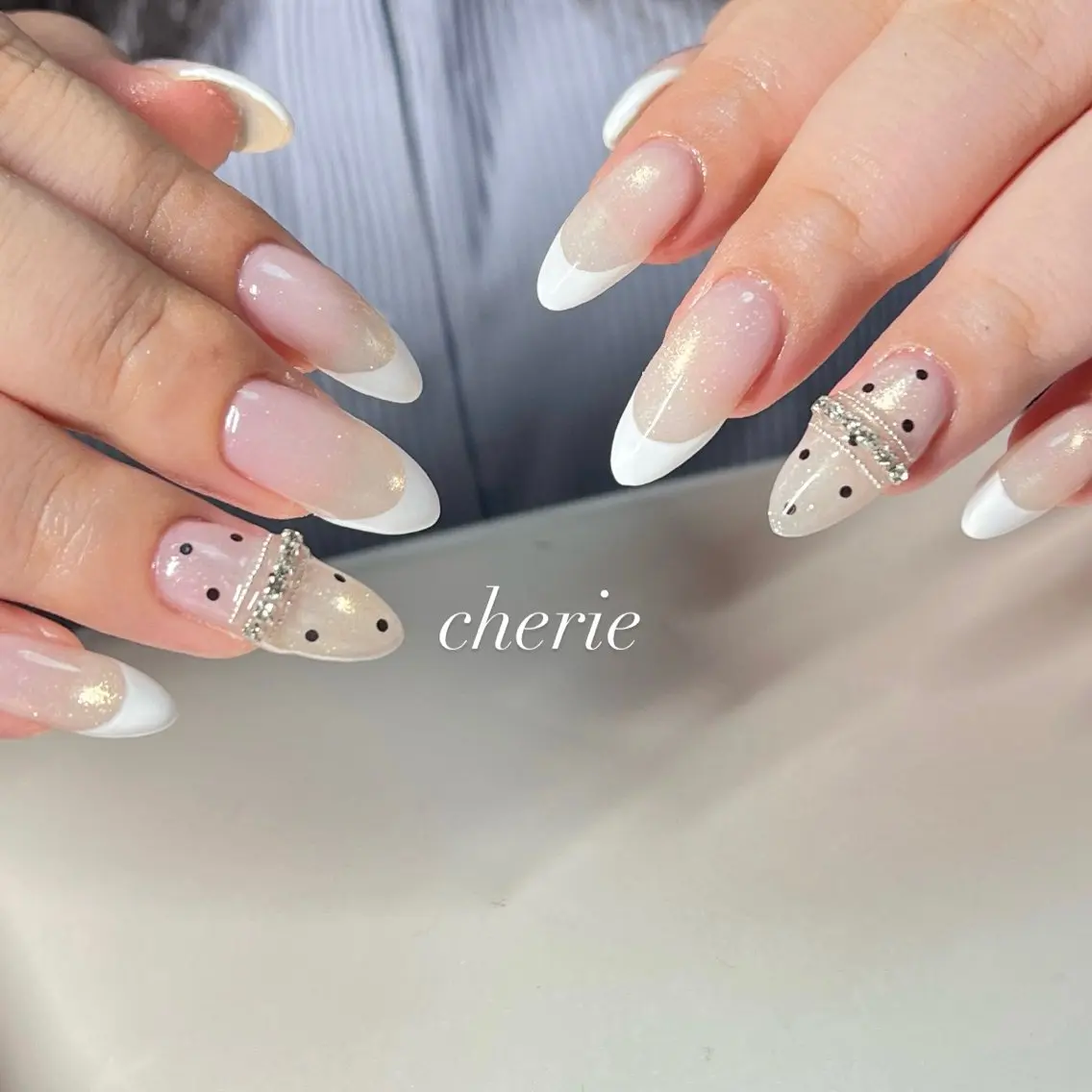 ネイル フレンチネイル ハンドネイル Chérie moenaのネイルデザイン