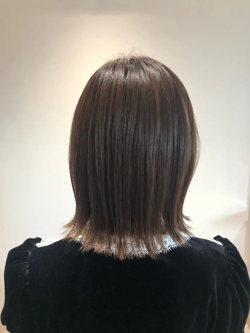 ミディアム ボブ 外ハネヘア カット ヘアカラー soy kufu 川勝のヘアスタイル