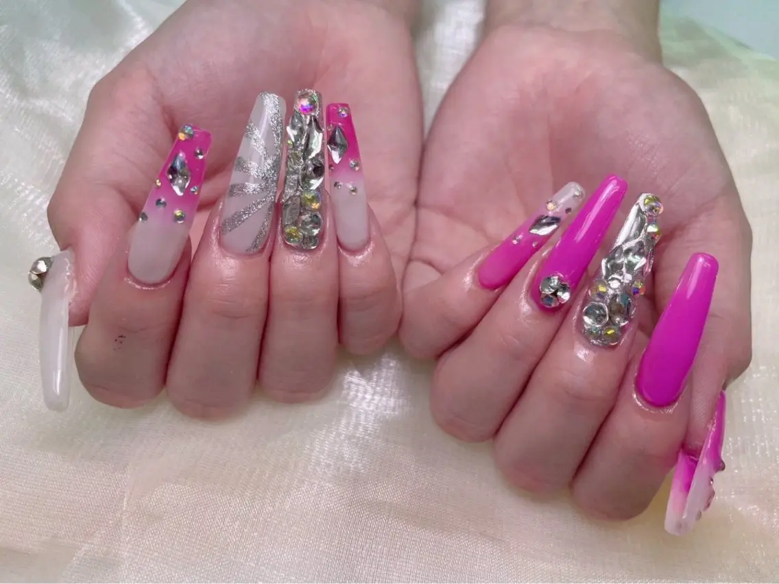 ネイル lucky nail 歌舞伎町のネイルデザイン