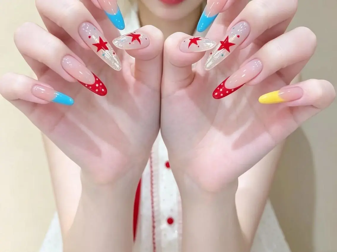 ネイル VIVIAN エイのネイルデザイン