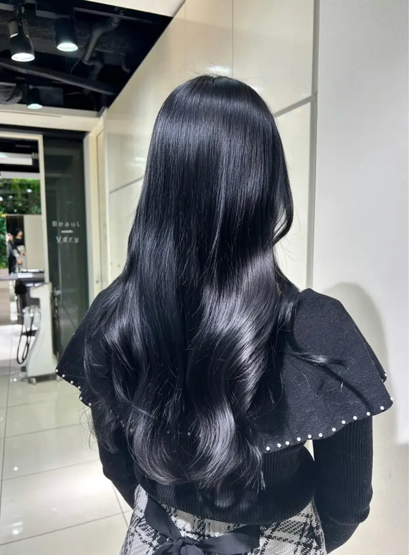 カラー 黒髪 ブルーカラー ブルーブラック 透明感カラー ヘアカラー のあ🪼寒色カラー 💙まつパ／メンズのマツエク・マツパデザイン