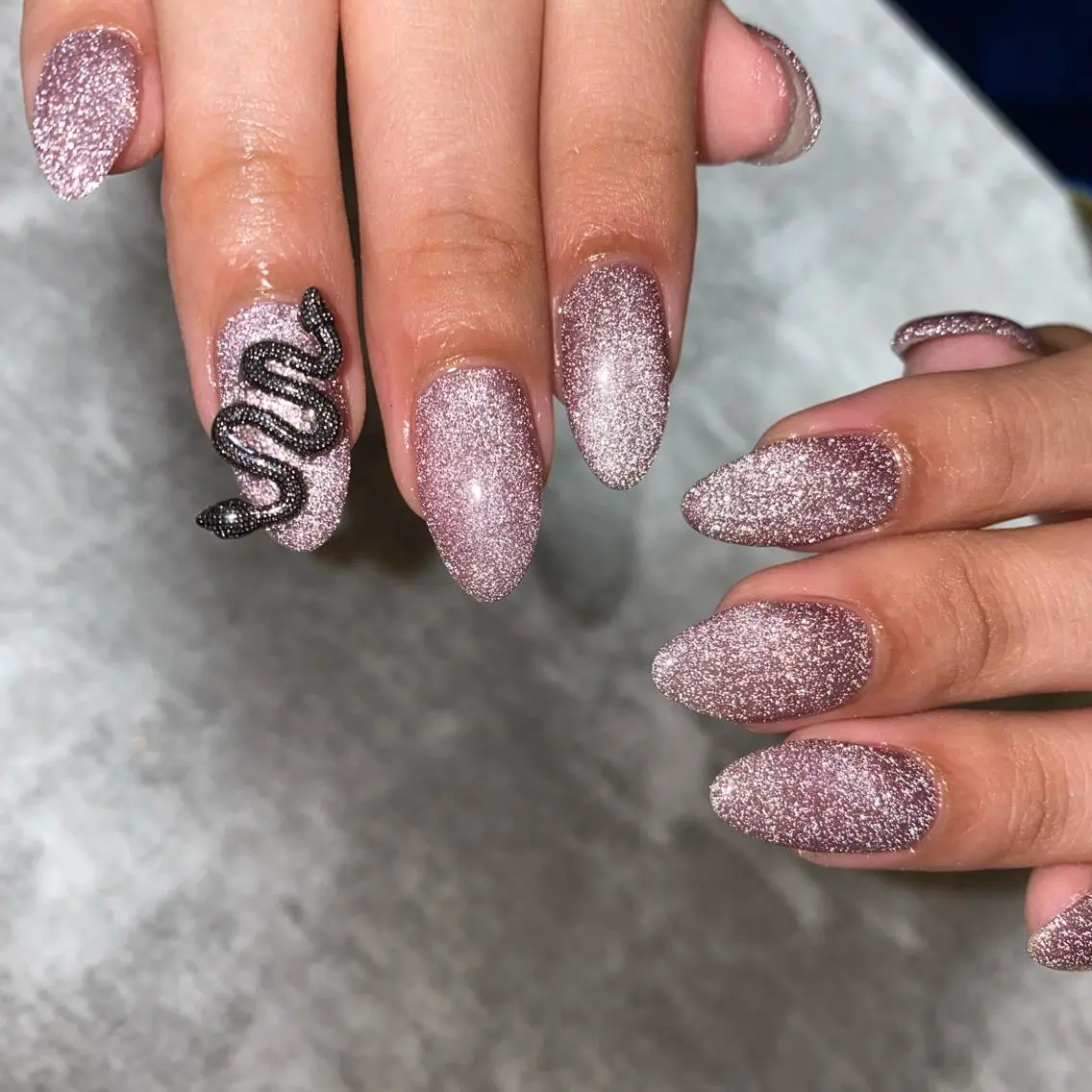ネイル フラッシュネイル マグネットネイル ワンカラーネイル ワンホンネイル ハンドネイル yuki nail...のネイルデザイン