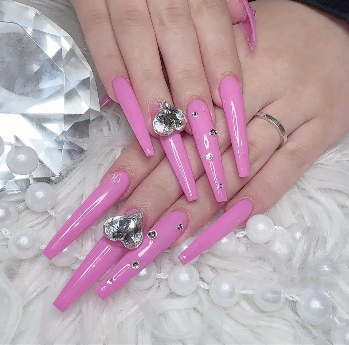 ネイル ロングネイル ネイルチップ ハンドネイル Doris Nail Salonのネイルデザイン