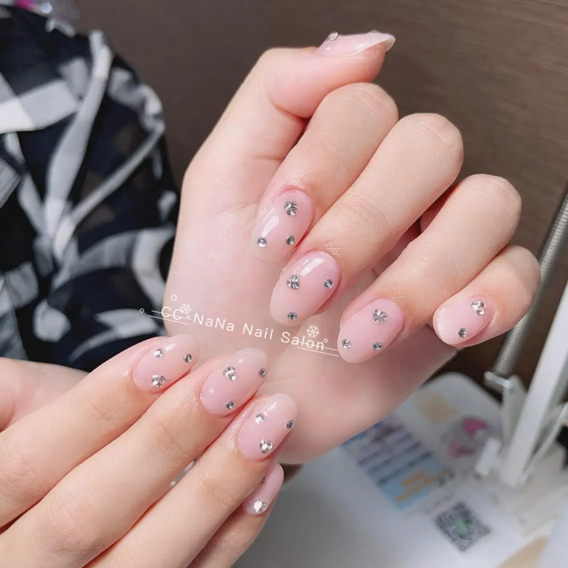ネイル チークネイル フラッシュネイル ジェルネイル ハート キラキラネイル ハンドネイル 💎CC・NaNa 韓国風ネイル🌙Cのネイルデザイン