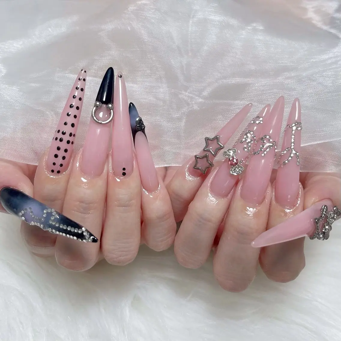 ネイル オーロラネイル 長さ出し フラッシュネイル フレンチネイル ジェルネイル ハンドネイル ハンドケア CiCi Nail Salonのネイルデザイン