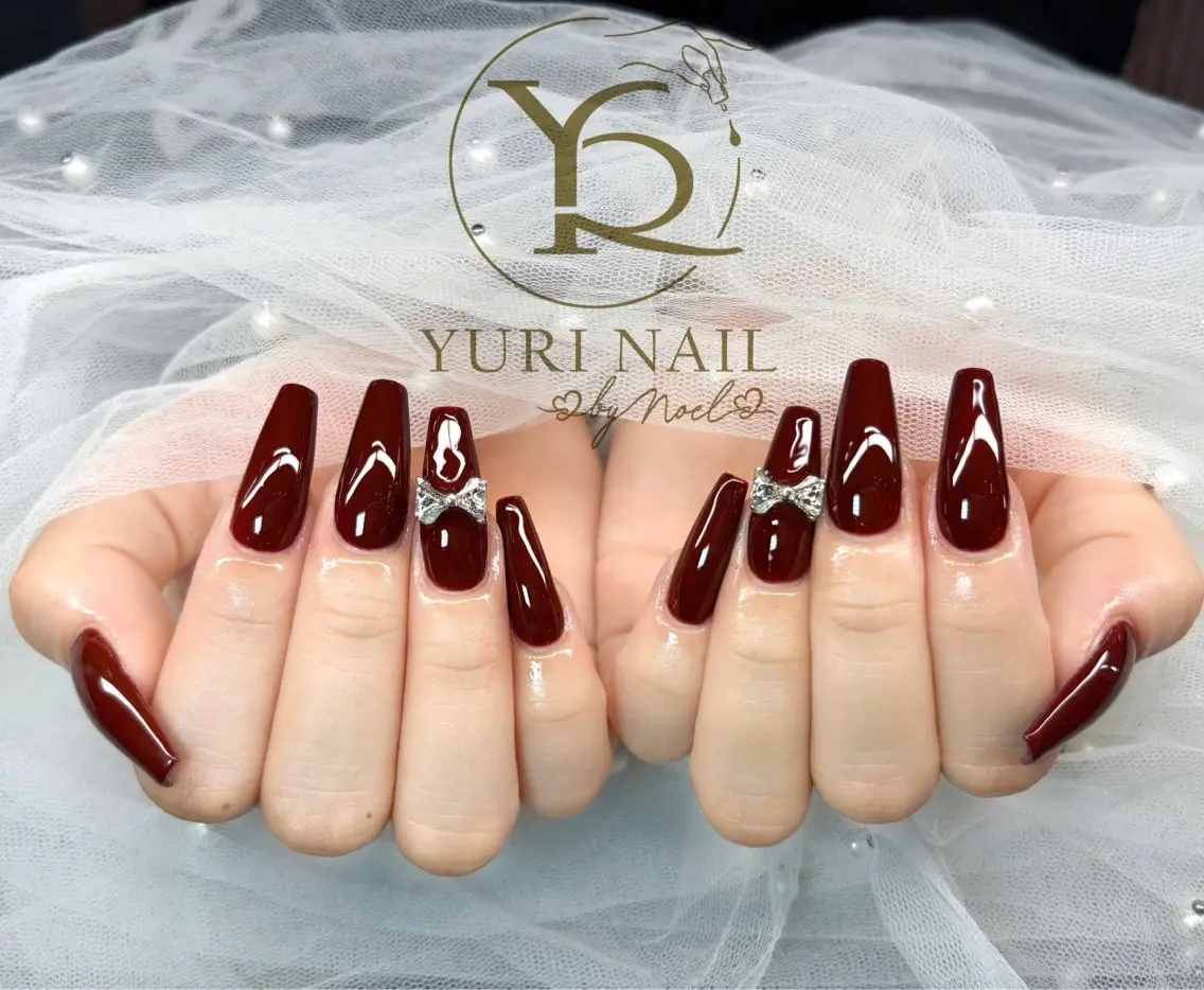 ネイル チークネイル フットネイル グラデーション 韓国ネイル 持ち込み ハンドネイル フットネイル ハンドケア YURI Nail NARITAのネイルデザイン