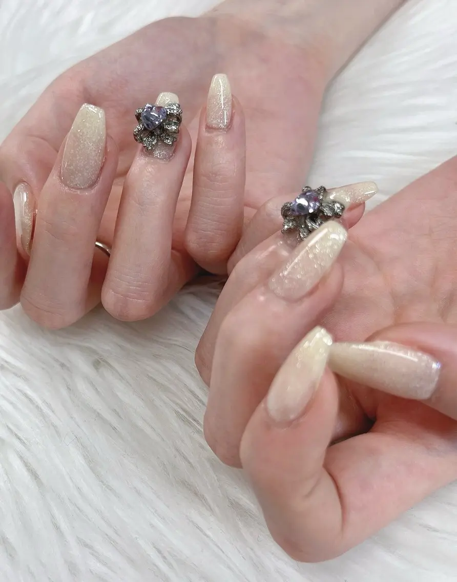 ネイル nail & HBL 🩵のネイルデザイン