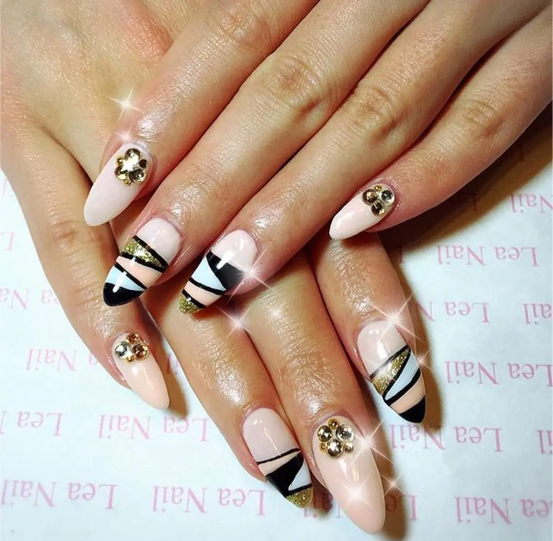 ネイル アートネイル Lea Nailのネイルデザイン
