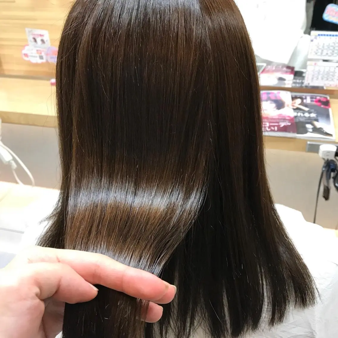 ミディアム パーマ 縮毛矯正 髪質改善/縮毛矯正 /レイヤーカット岡部のヘアスタイル