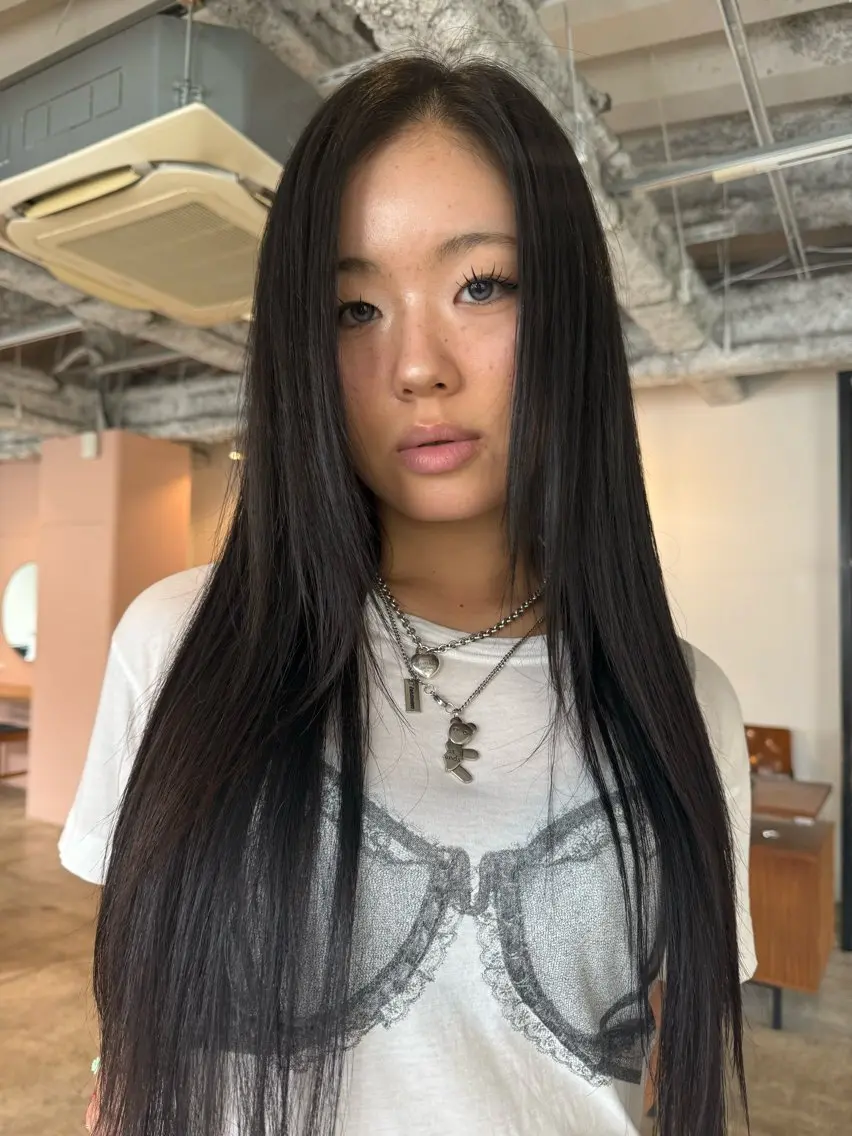 ロング カラー ヘアカラー Miyu .のヘアスタイル