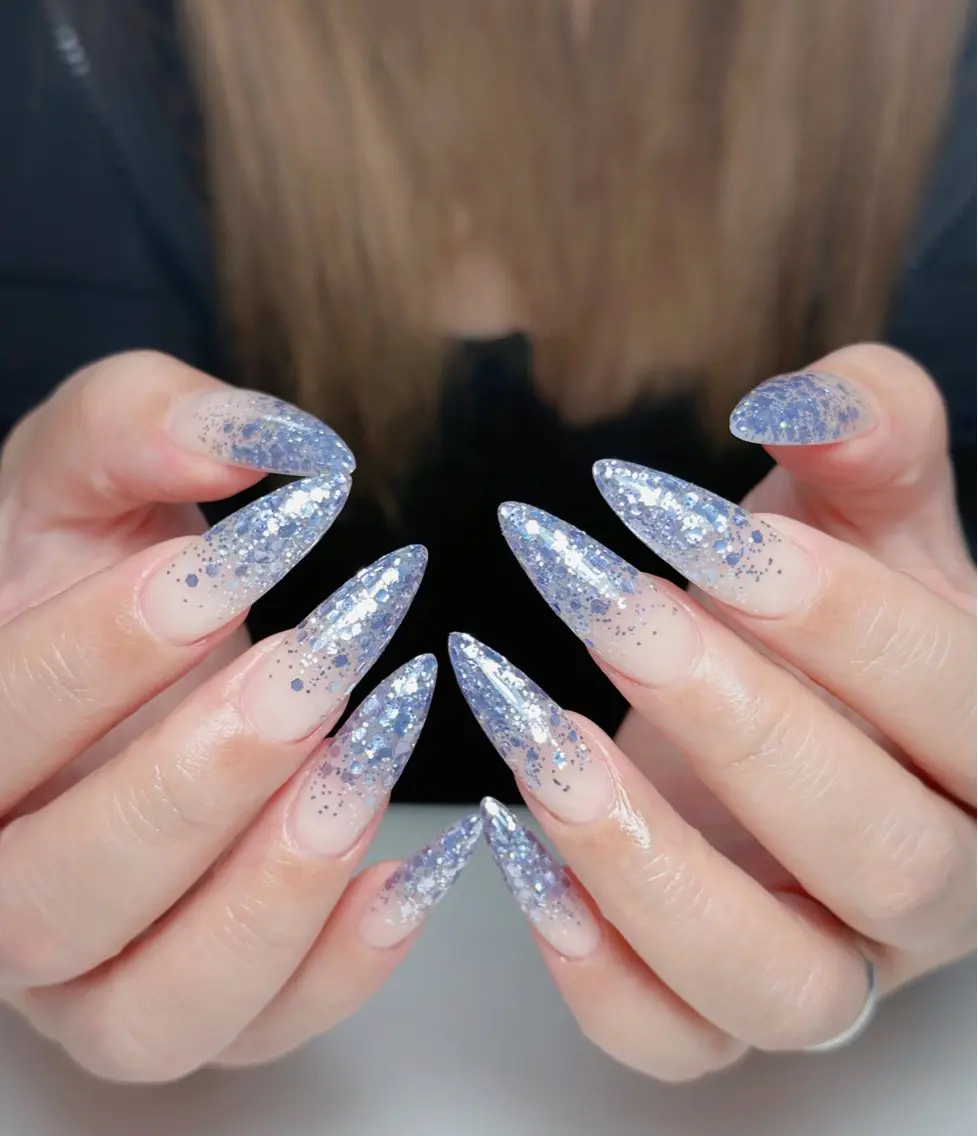 ネイル オーロラネイル 長さ出し フットネイル 韓国ネイル ラメ(グリッター) ハンドネイル 👍thumbs up nail👍のネイルデザイン