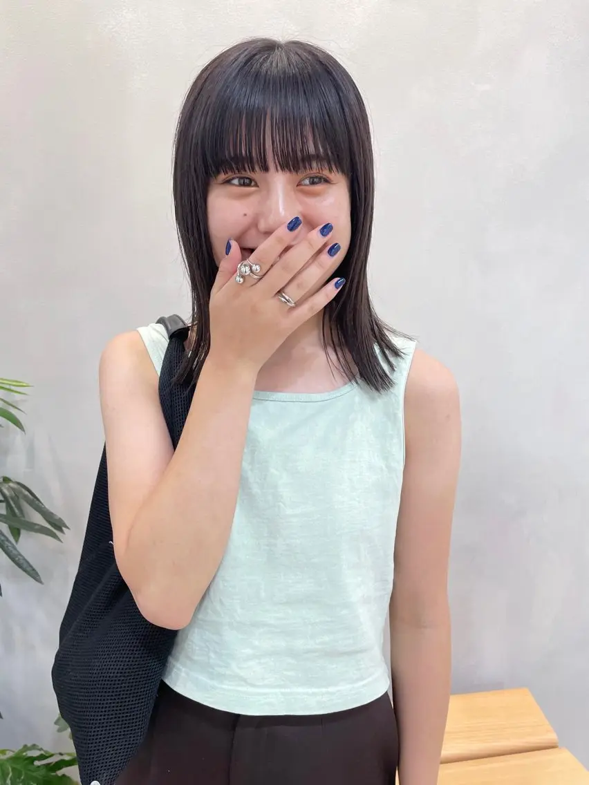 ミディアム カラー 青木 優歩のヘアスタイル