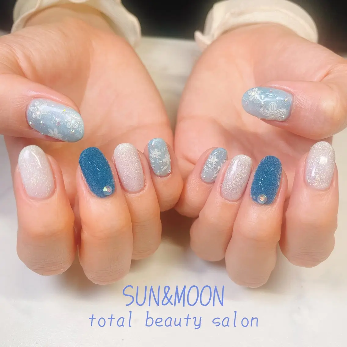 ネイル ハンドネイル SUN&MOON REOのネイルデザイン