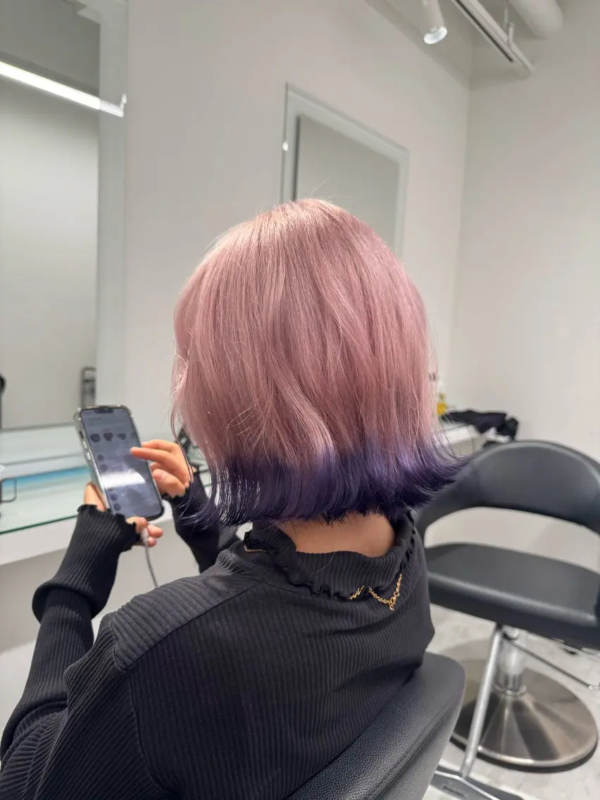 ミディアム カラー ヘアアレンジ ヘアカラー トリートメント ヘッドスパ ヘアセット ウルフカット×ハイ トーン職人🤍ゆうひのヘアスタイル