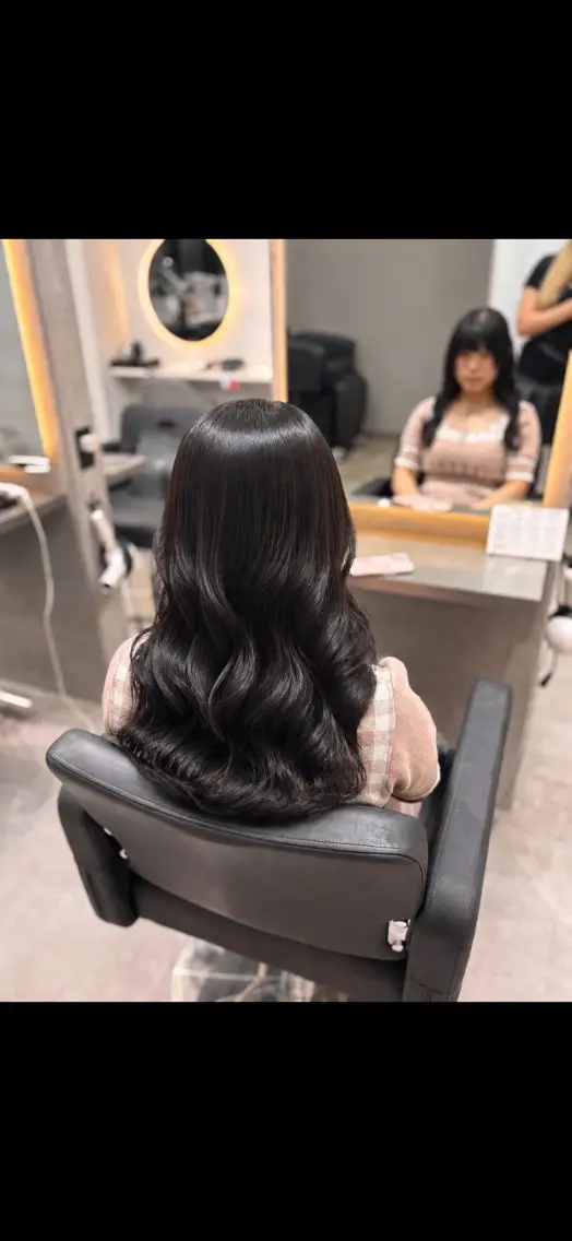ロング ヘアカラー トリートメント 𝓛𝓪𝓹𝓲𝓼 𝓨̆̈𝓾𝓲のヘアスタイル