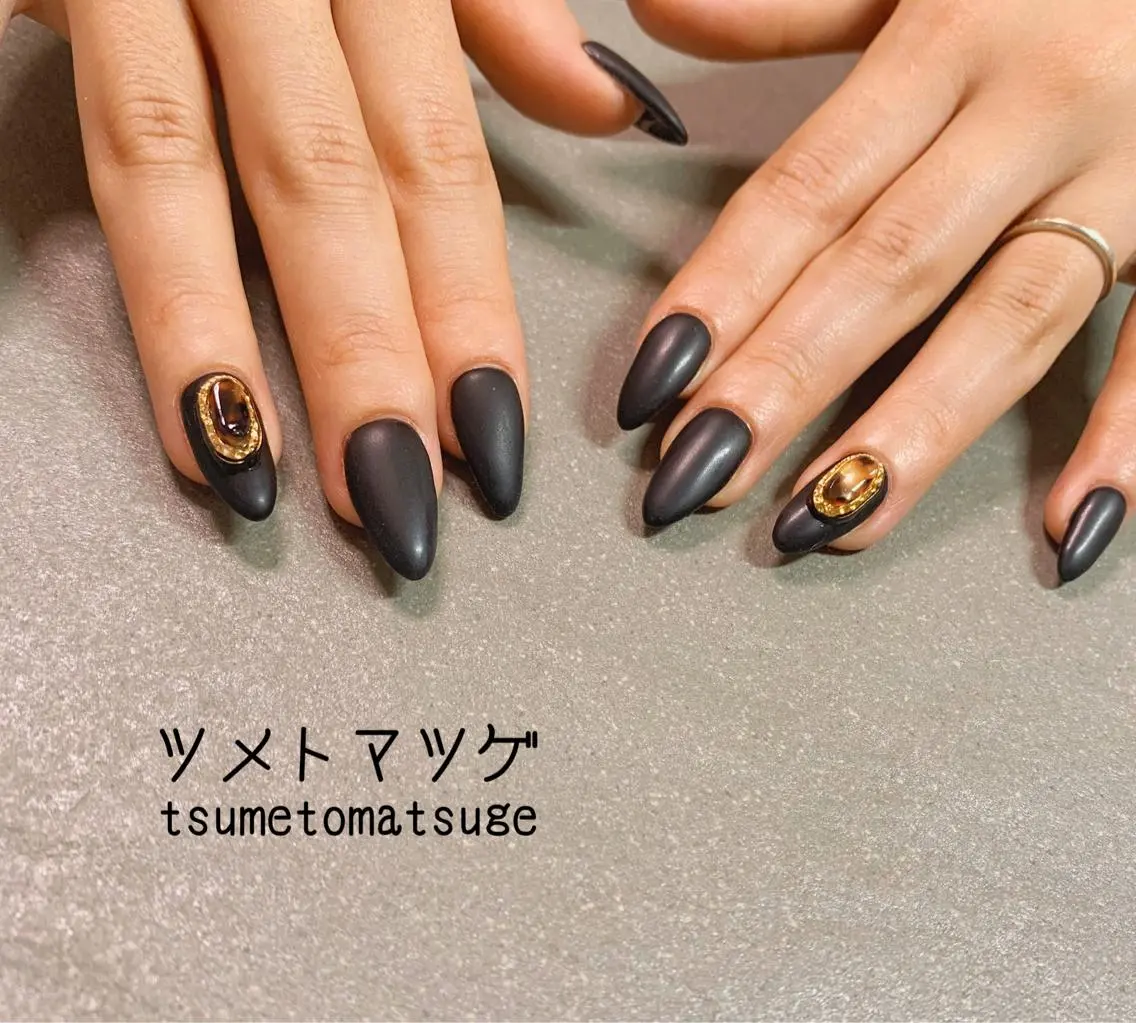 セミロング ネイル ハンドネイル ツメトマツゲ .のネイルデザイン