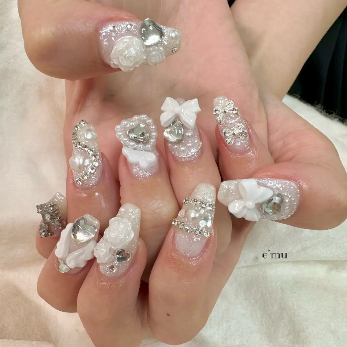 ネイル ホワイト ハンドネイル nail salon e'mu💐のネイルデザイン
