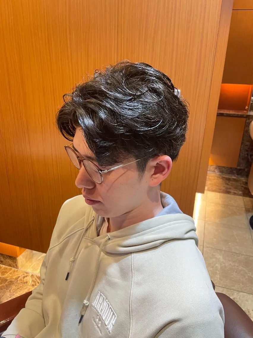 メンズ カット パーマ シマサキ シイナのヘアスタイル