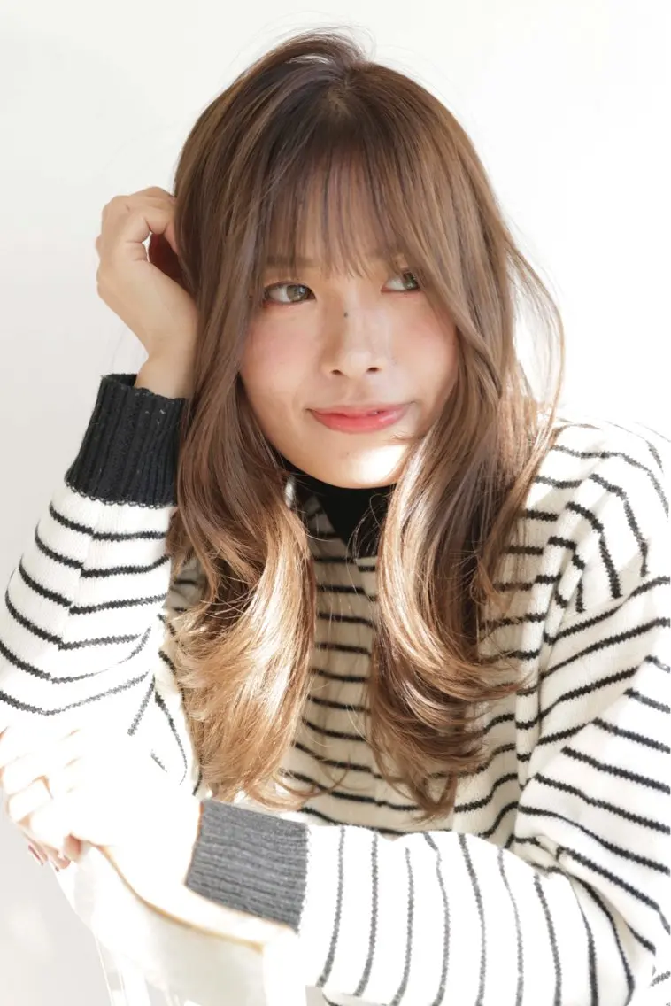 ミディアム カラー くびれヘア カット トリートメント 透明感韓国ヘア♡ みつきのヘアスタイル