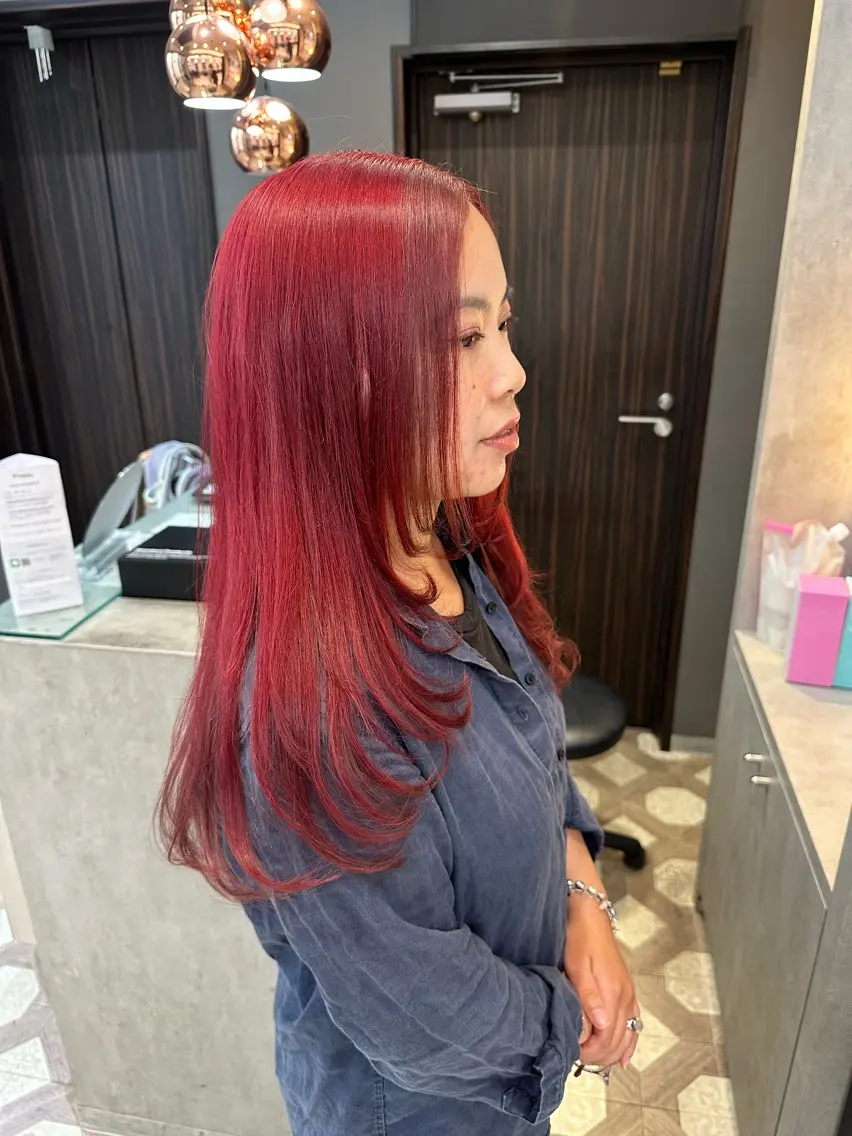 セミロング カラー ブリーチ 透明感カラー デザインカラー ダブルカラー ハイトーンカラー カット ヘアカラー トリートメント AYAKASA 暖色カラー/レイヤーのヘアスタイル