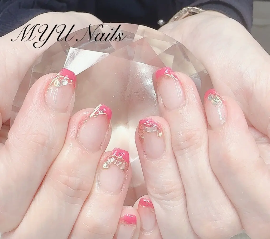 ネイル フレンチネイル ジェルネイル ミラーネイル ニュアンスネイル🌈 MYU Nailsのネイルデザイン