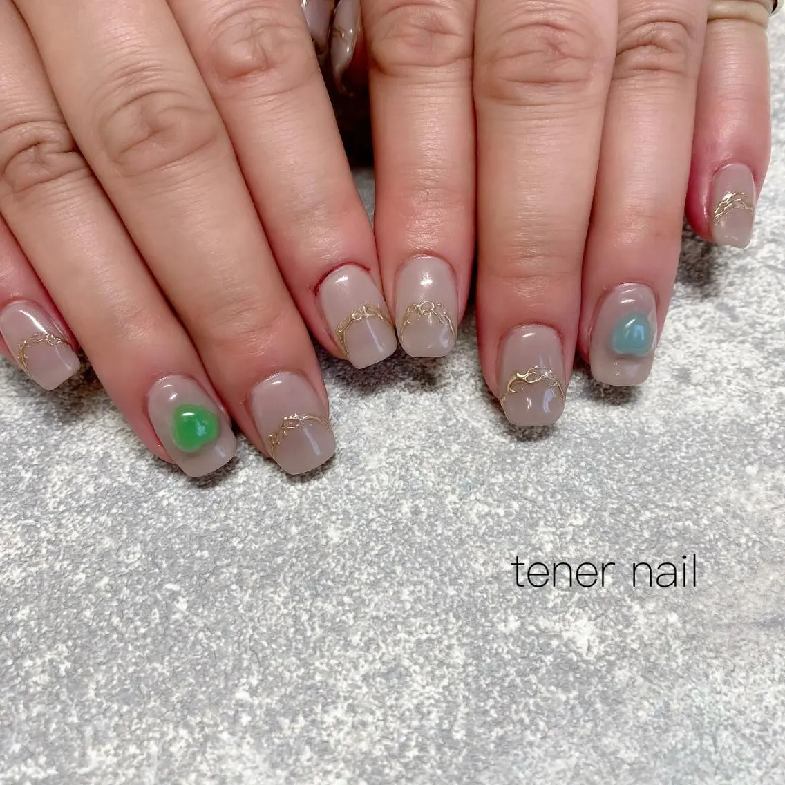 ネイル ハート ミラーネイル ワンカラーネイル テネルネイル tener nailのネイルデザイン