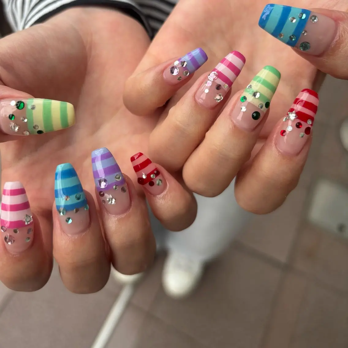 ロング ハンドネイル Lesest akariのネイルデザイン
