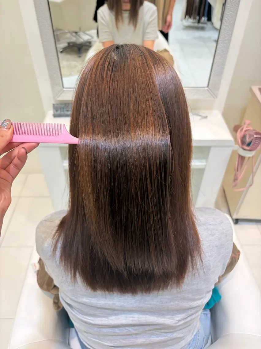 セミロング 縮毛矯正 江崎 浩花のヘアスタイル