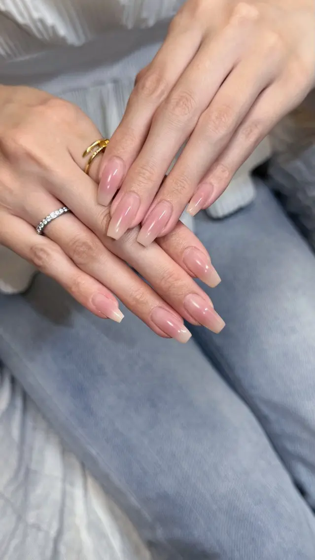 ネイル チークネイル オフィスネイル シンプルネイル ワンホンネイル nailsalon ChuColaのネイルデザイン