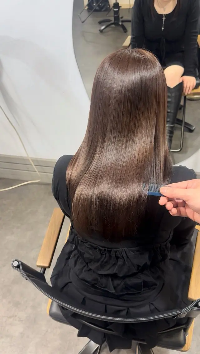 ロング カラー ブラウンカラー トリートメント Riona ✩⡱のヘアスタイル