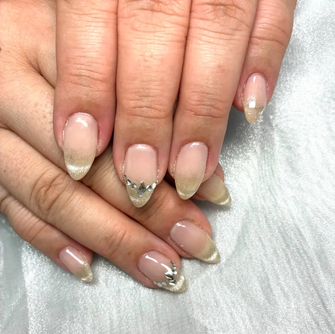 ネイル フレンチネイル マグネットネイル マグネットフレンチ ハンドネイル ハンドケア GAL_NAIL Miraiのネイルデザイン