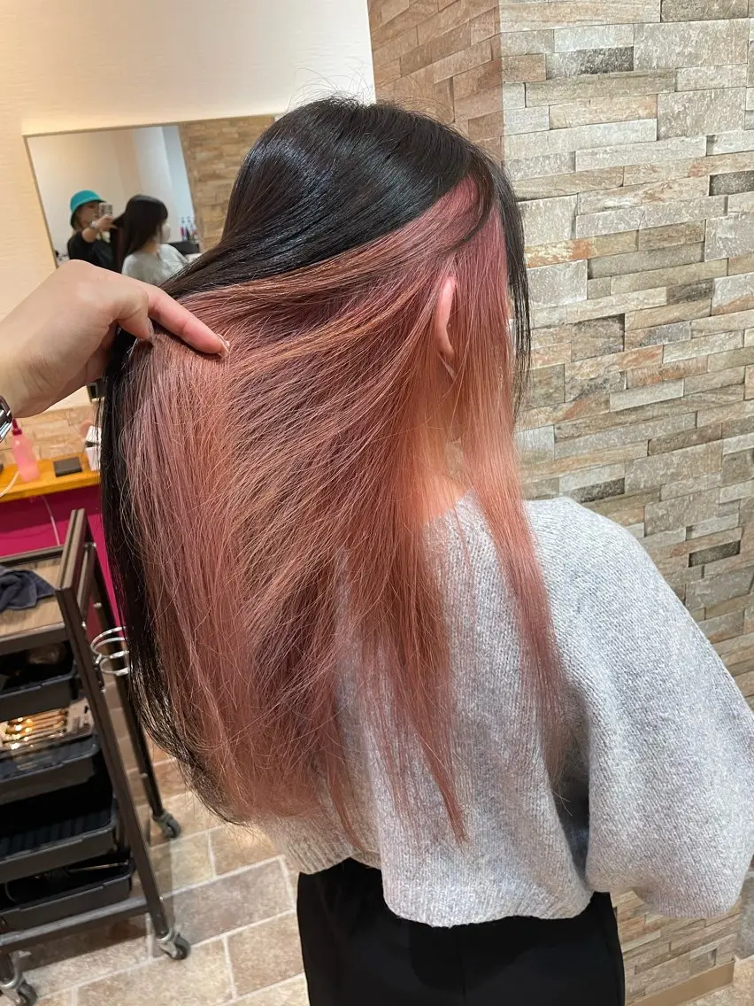 ロング カラー ブラウンカラー ナチュラルブラウン ピンクカラー カット ヘアカラー トリートメント YUI/ ブリーチカラー🌷のヘアスタイル