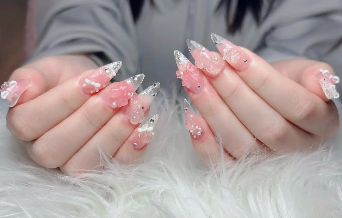 ネイル チークネイル 長さ出し フラッシュネイル フレンチネイル グラデーション ハンドネイル Lenie Nail Salonのネイルデザイン