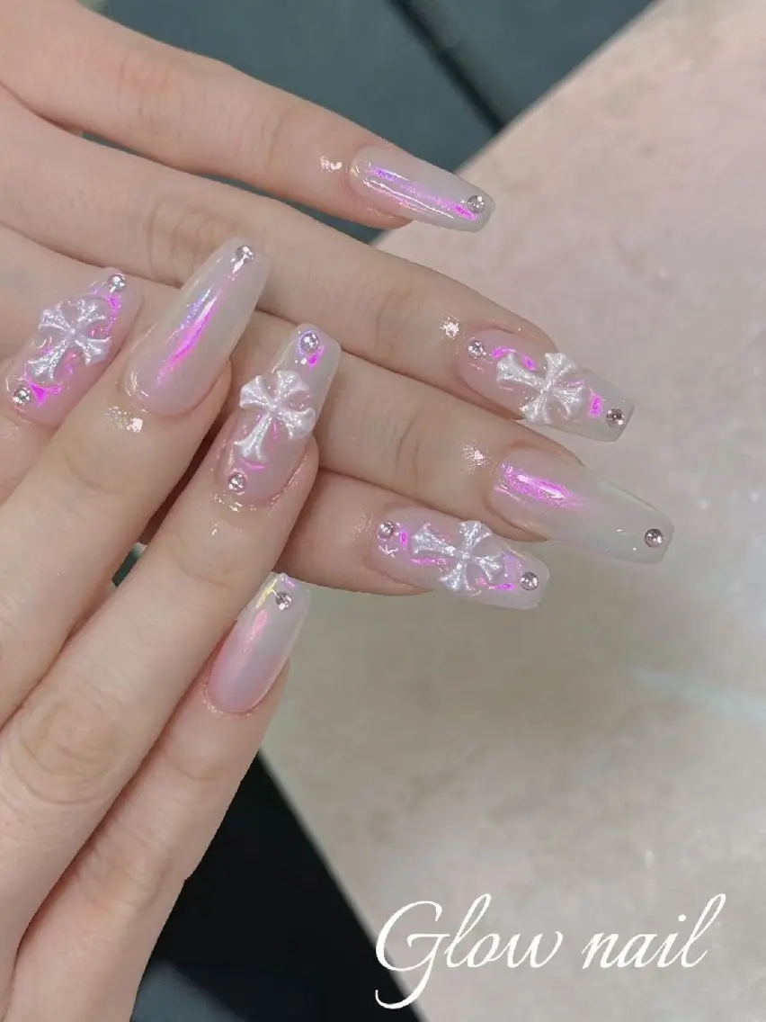 ネイル ハンドネイル グロー ネイルのネイルデザイン