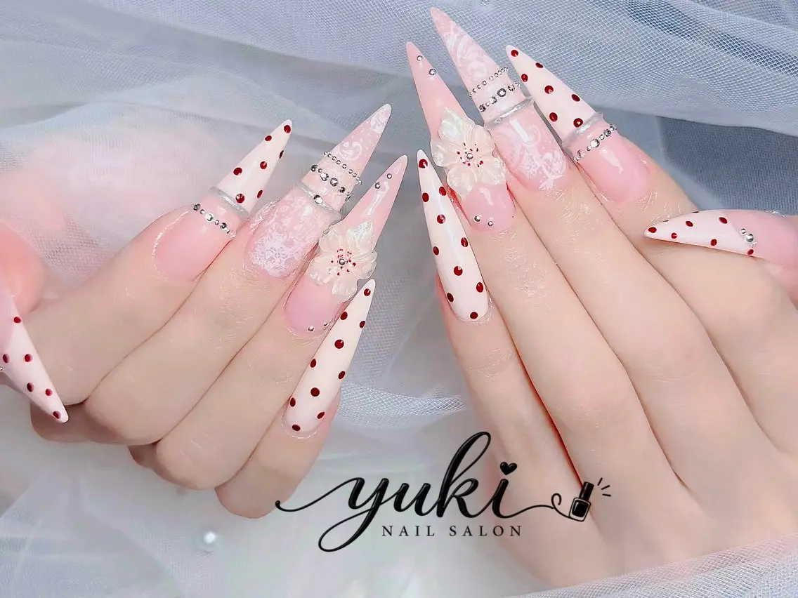 ネイル アートネイル ボルドー フレンチネイル ジェルネイル 氷ネイル・うるうるネイル ハンドネイル Yuki Nailsalonのネイルデザイン