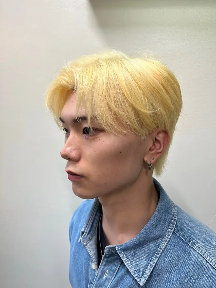 ショート カラー メンズ メンズハイトーン ハイトーンカラー カット ヘアカラー 韓国メンズヘア/ 毛流れヘア　須田龍世のヘアスタイル