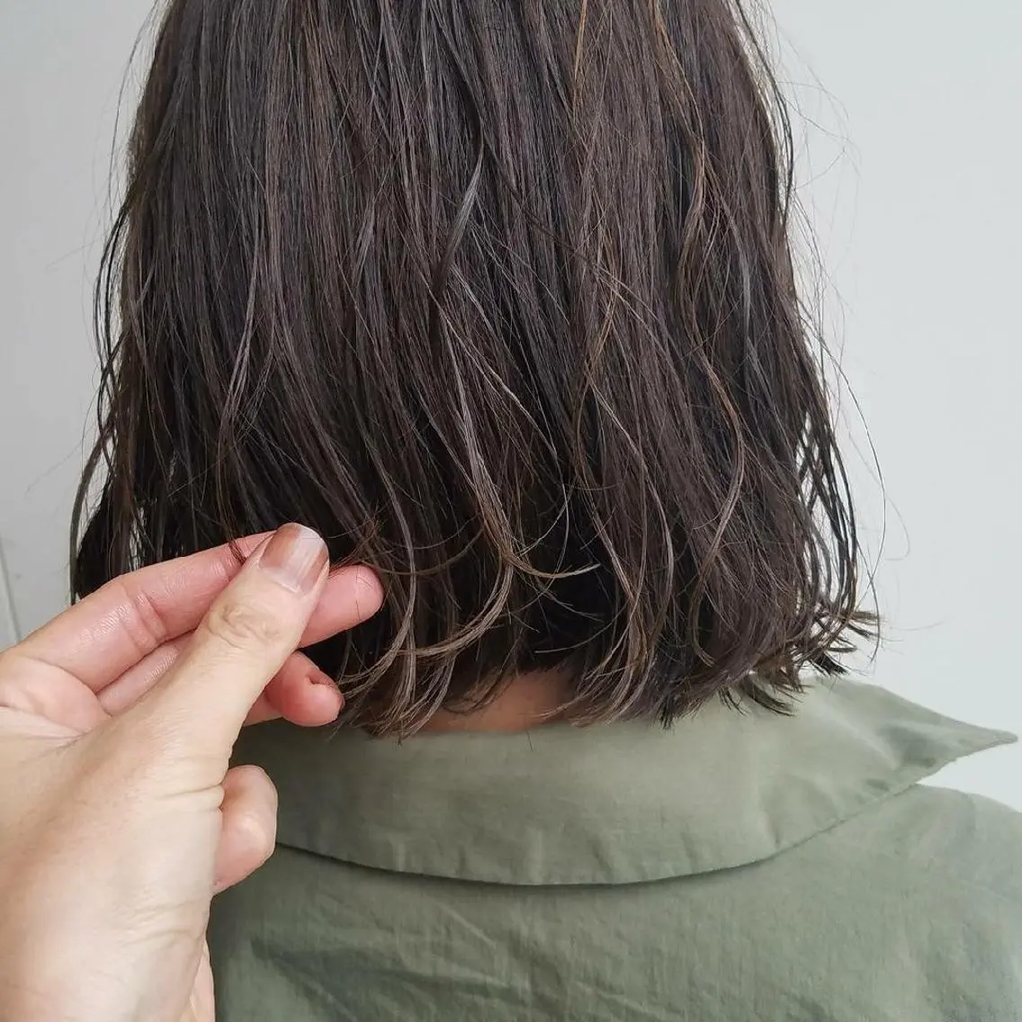 ミディアム カラー ネイル ヘアアレンジ パーマ マツエク・マツパ キッズ ハイライトカラー ハイライト iplus　眉毛と まつげパーマ専門店のマツエク・マツパデザイン
