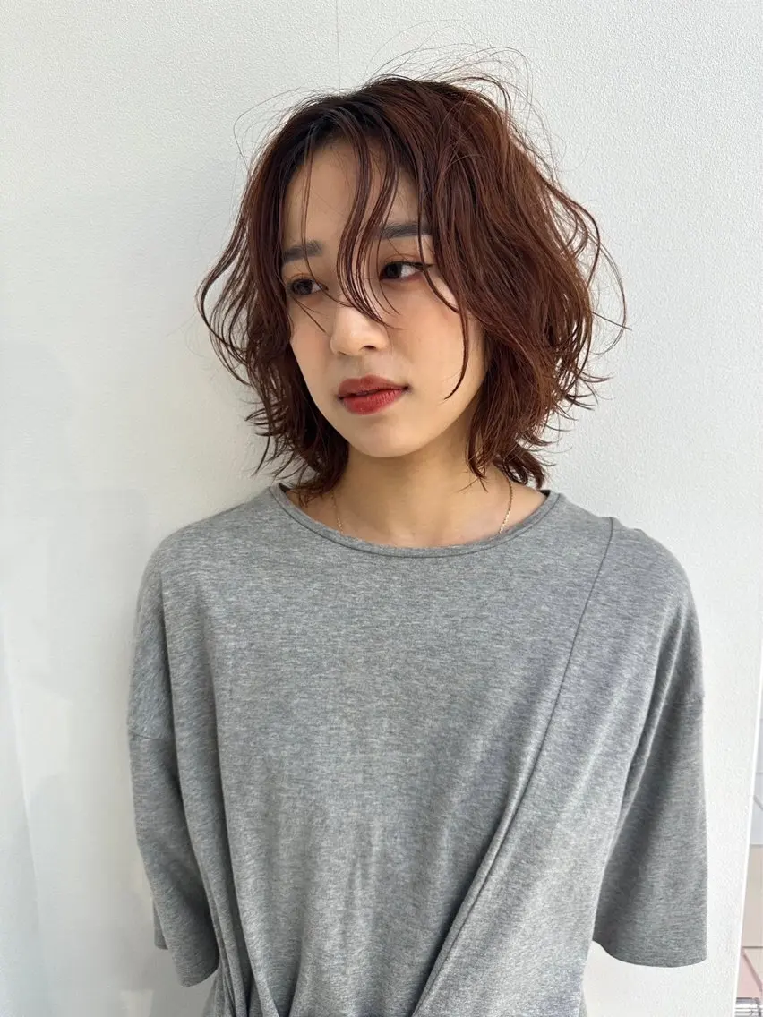 ミディアム レイヤー/エクステ Veluaのヘアスタイル