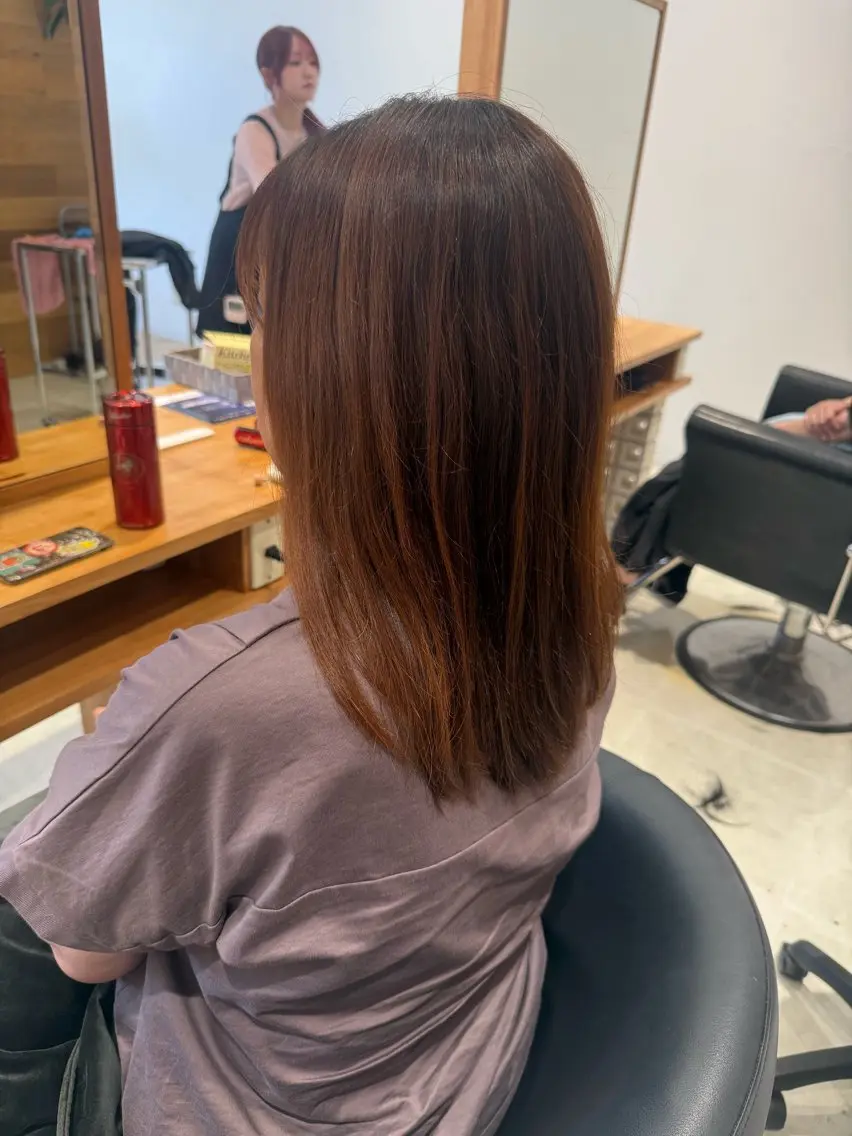 セミロング 酸性ストレート カット 縮毛矯正 花田 梨佳のヘアスタイル