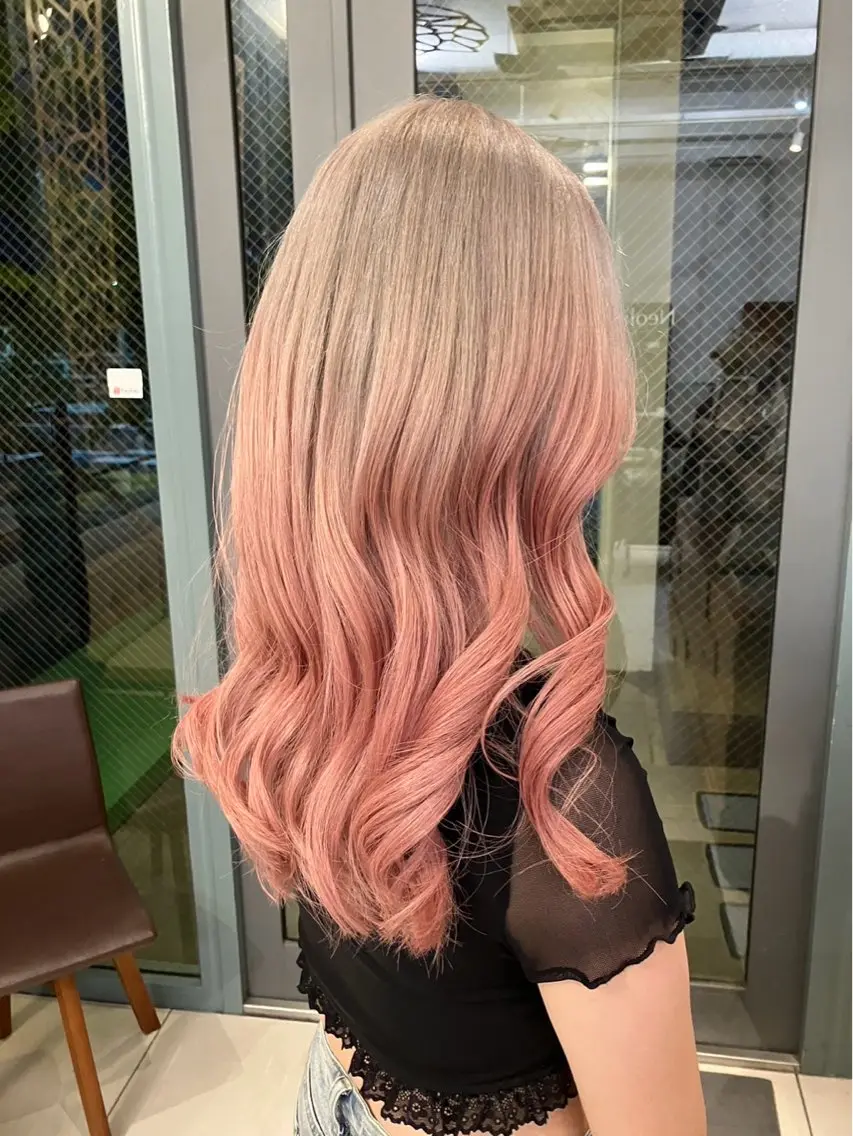 ロング カラー グラデーションカラー CITY./ 鈴木ことはのヘアスタイル