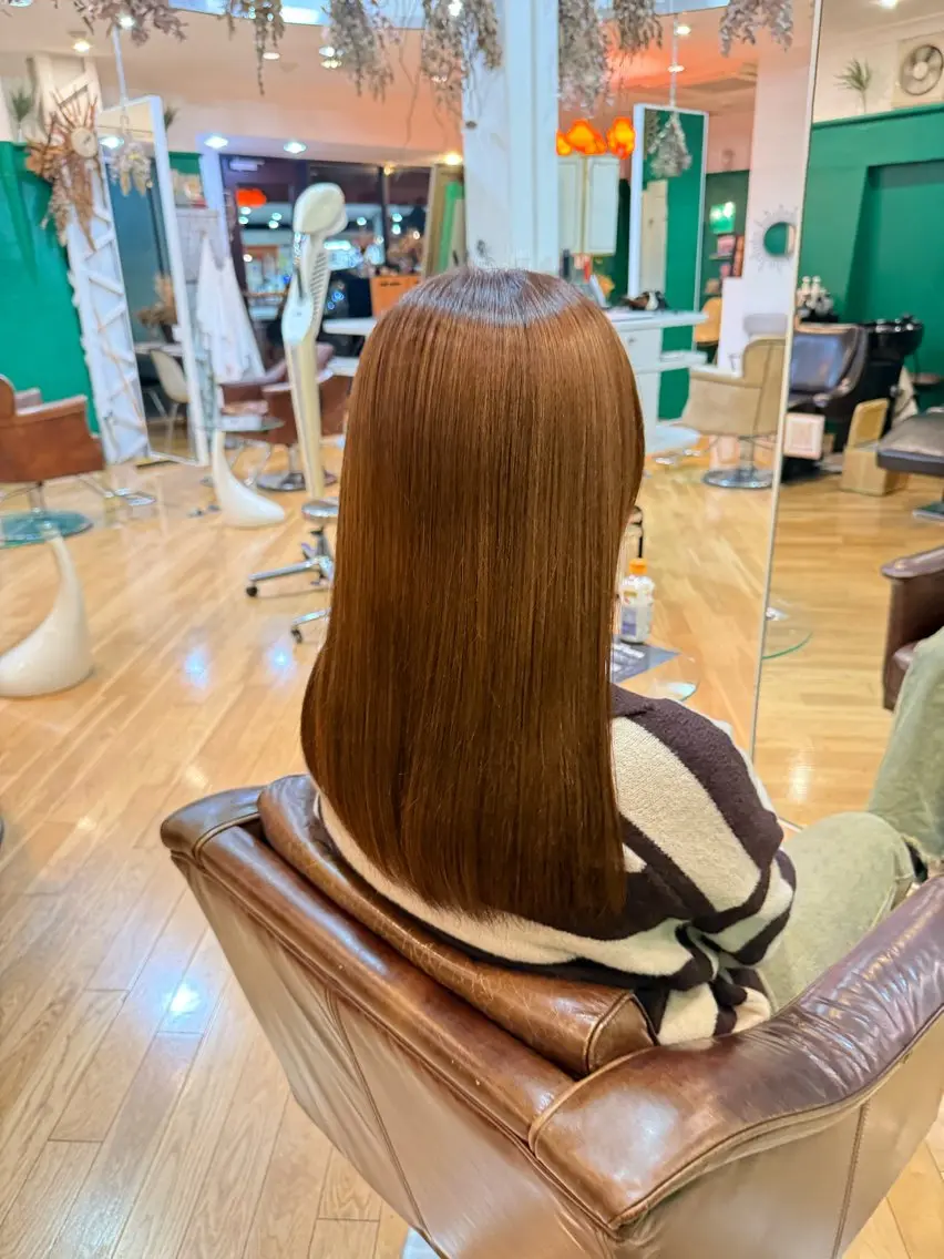ロング カラー ブリーチ ブラウンカラー 八木 琴実のヘアスタイル